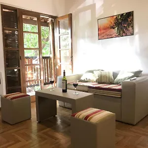 Apartamento Mza Wine -next To Aristides Street- First Class, Mendoza